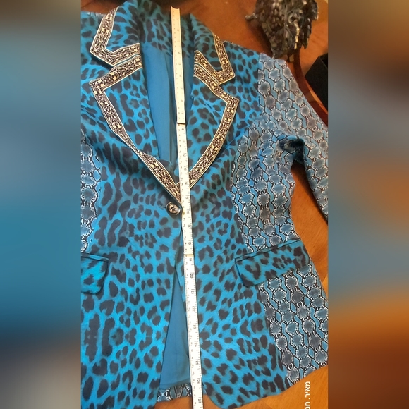 NWT Elegant Suit  Animal print Luxurious Jacket with Pants. XL - Picture 16 of 16